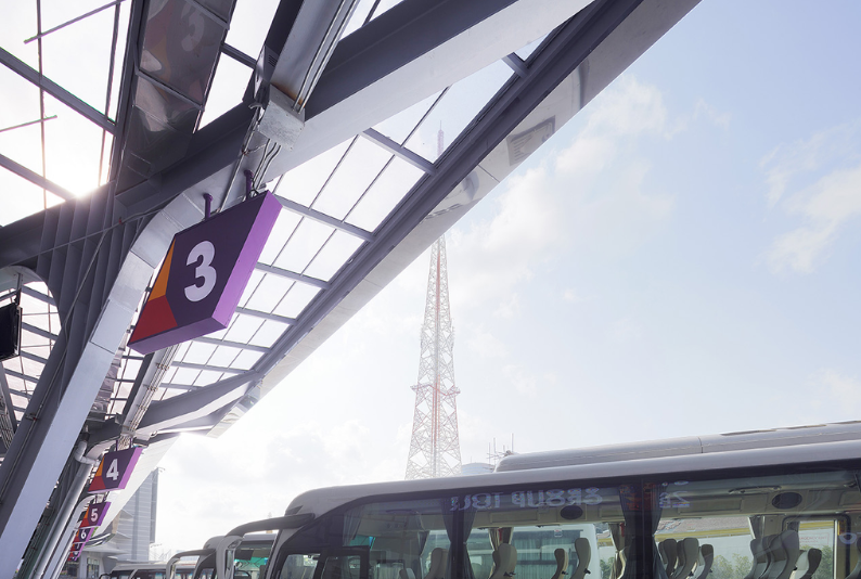 Shinkolite Heat Cut Sheet ตอบโจทย์เรื่องกันความร้อนสำหรับหลังคาที่รอรถโดยสาร